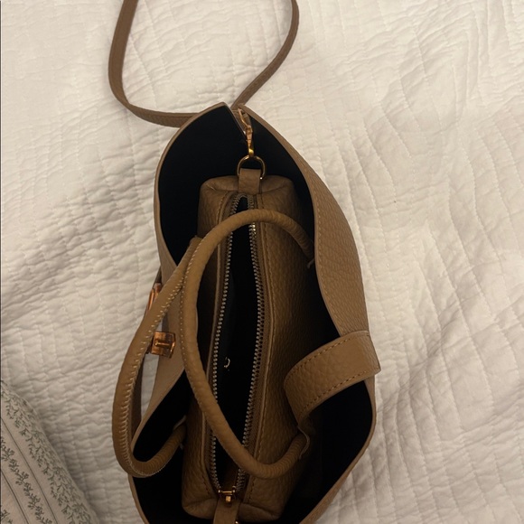 Brown Handbag with Gold turn clasp - Picture 3 of 3